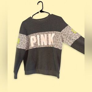 Victoria’s Secret PINK Gray Leopard Stripe Pullover Sweatshirt Size Small